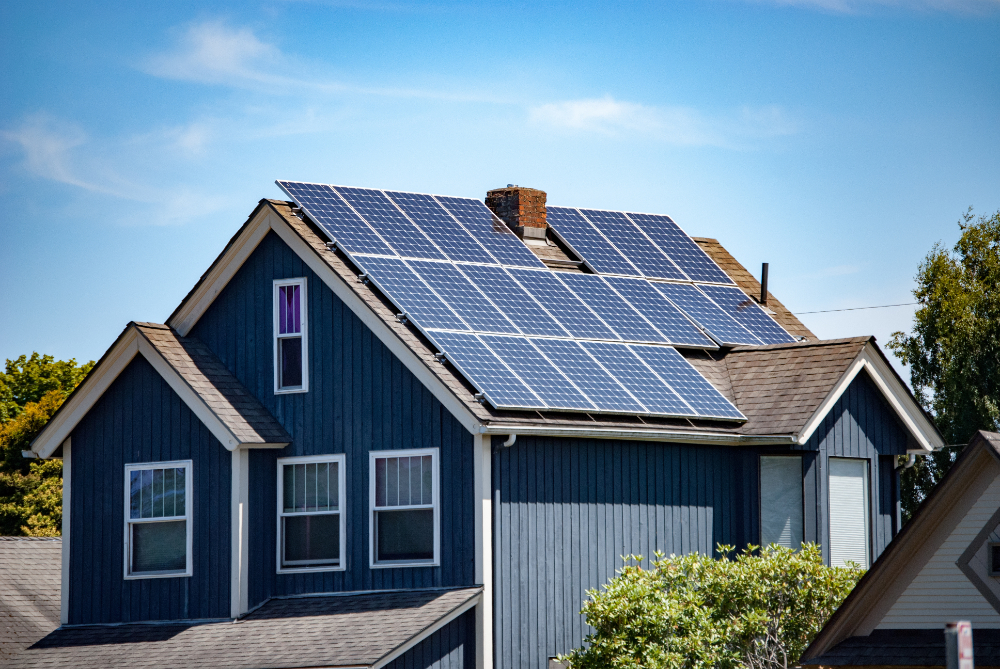 How Many Solar Panels Does My Home in Edison Need for Charging My EV?